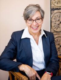 Lisa Kent